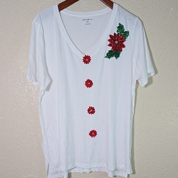 Eddie Bauer Super Soft White Christmas Top - Picture 1 of 7